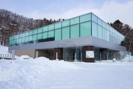 Foto de Hokkaido, Japan  - December 21, 2022 : Sapporo OLYMPIC Museum at the foot of Okurayama Jump Ski Stadium in Sapporo City, Hokkaido, Japan - Imagen libre de derechos