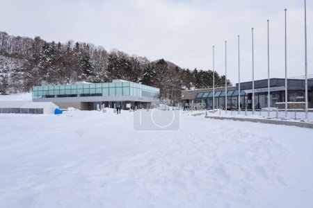 Foto de Hokkaido, Japan  - December 21, 2022 : Sapporo OLYMPIC Museum at the foot of Okurayama Jump Ski Stadium in Sapporo City, Hokkaido, Japan - Imagen libre de derechos