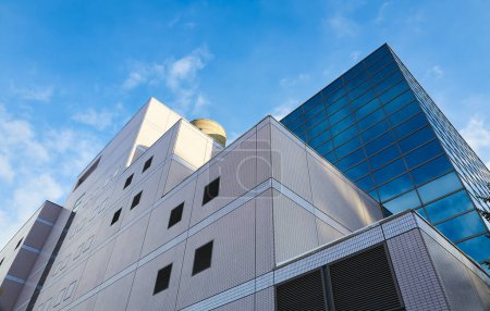 Téléchargez les photos : Low angle view of building exterior in Sapporo Hokkaido, Japan - en image libre de droit