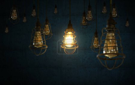 Téléchargez les photos : Light Bulbs on dark background. Creative idea concept - en image libre de droit