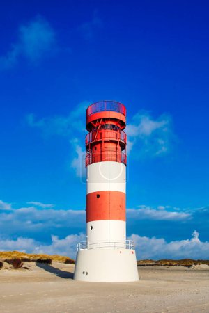 Téléchargez les photos : Le phare de Helgoland Dune, Schleswig-Holstein, Allemagne, Europe - en image libre de droit
