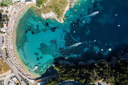 Foto de Vista de Paleokastritsa en Corfú, Grecia - Imagen libre de derechos