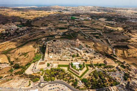 Téléchargez les photos : La ville silencieuse de Mdina, Malte - en image libre de droit