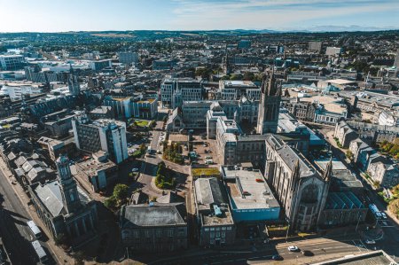 Téléchargez les photos : Vue panoramique de la ville d'Aberdeen en Écosse - en image libre de droit