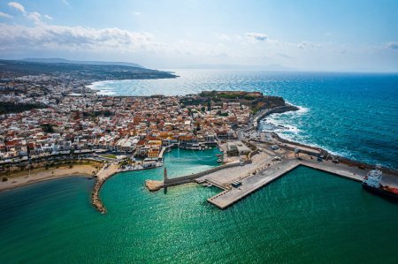 Téléchargez les photos : Ville de Réthymnon en Crète, Grèce - en image libre de droit