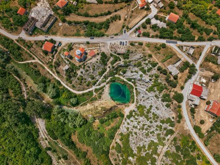 Téléchargez les photos : Cetina River Spring in Croatia - en image libre de droit