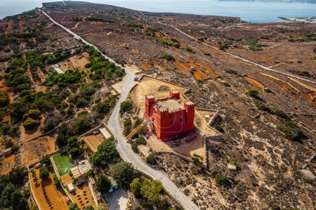 Foto de La Torre Roja en Melliea, Malta - Imagen libre de derechos