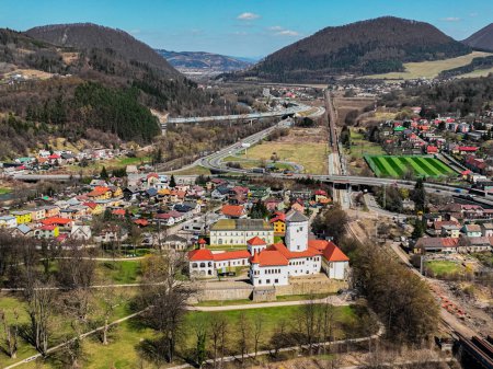 Téléchargez les photos : Budatinsky hrad v iline, Slovensko - en image libre de droit