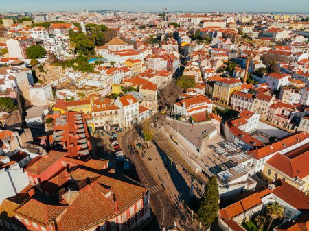 Téléchargez les photos : Vue panoramique de la ville de Lisbonne au Portugal - en image libre de droit