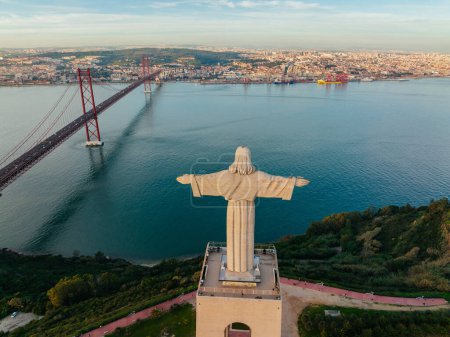 Foto de Sanctuary of Christ the King in Lisbon, Portugal - Imagen libre de derechos