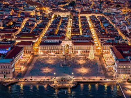 Téléchargez les photos : Belle vue sur la ville de Lisbonne au Portugal pendant les vacances d'hiver - en image libre de droit