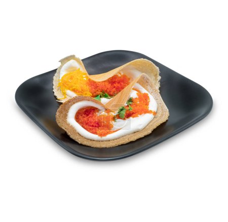 Téléchargez les photos : Thai crispy pancake isolated on white background - en image libre de droit