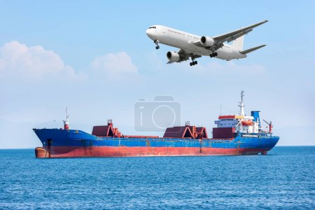 Téléchargez les photos : Ship and air transport. Mode of transport is a term used to distinguish between different ways of transportation or transporting people or goods. - en image libre de droit