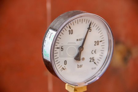 Photo for Hydrostatic gauges (such as the mercury column manometer) compare pressure to the hydrostatic force per unit area at the base of a column of fluid. Hydrostatic gauge measurements are independent of the type of gas being measured, and can be designed - Royalty Free Image