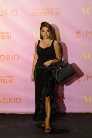 Foto de Flora Gonzlez asistió a Vogue Fashions Night Out 2023 en el distrito de la moda, Distrito de Salamanca 41 Madrid España. Madrid España 21 de septiembre de 2023 - Imagen libre de derechos