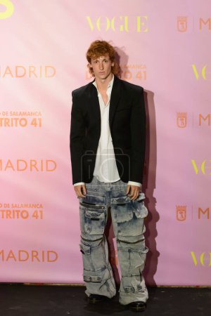 Téléchargez les photos : Fer Fraga a assisté à Vogue Fashion Night Out 2023 dans le quartier de la mode Salamanque District 41 Madrid Espagne Madrid Espagne 21 septembre 2023 - en image libre de droit