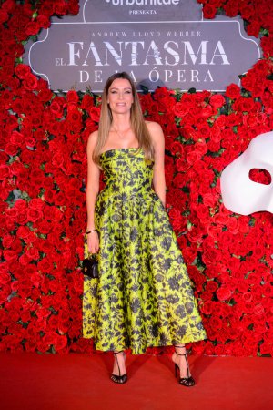 Téléchargez les photos : Nicole Kimpel a assisté à la première du Fantôme de l'Opéra, Madrid Espagne - en image libre de droit