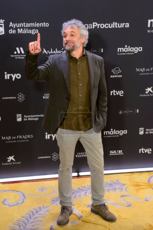Foto de Posó para los medios de comunicación durante la photocall alfombra roja del 27º Festival de Málaga 27 Presentación del Festival De Mlaga en el Teatro Real, Madrid España 15 de febrero de 2024 - Imagen libre de derechos
