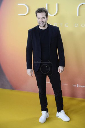 Téléchargez les photos : Juan Davila posant sur le tapis rouge photocall pendant. Dune Part 2, Dune Part Two, première au cinéma Kinepolis à Madrid Espagne 22 février 2024 - en image libre de droit