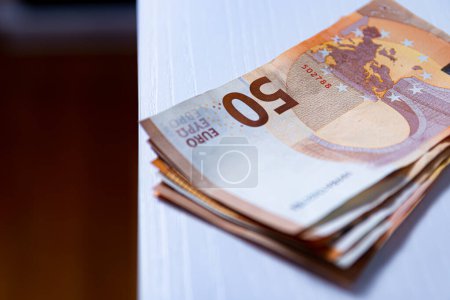Foto de Billetes en euros dinero (EUR), moneda de la Unión Europea - Imagen libre de derechos