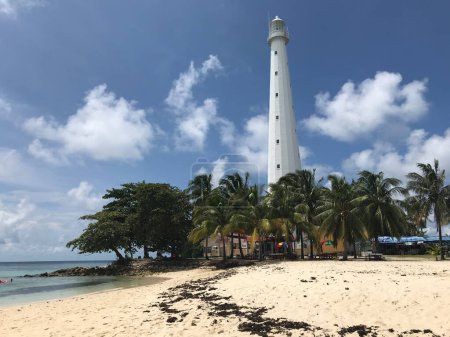 Foto de Lighthouse on the beach landscape - Imagen libre de derechos