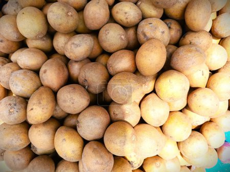 Viel frische Kartoffeln auf südindischem Markt.