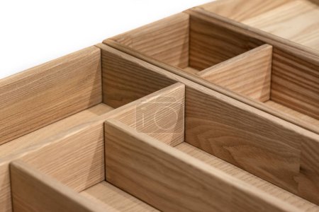 Holz-Schubladen-Organizer, Utensilienhalter für Küchengeräte oder Badezimmer, Möbeldetails.