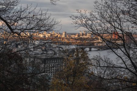Foto de Puesta de sol y vista del río Dnipro - Imagen libre de derechos