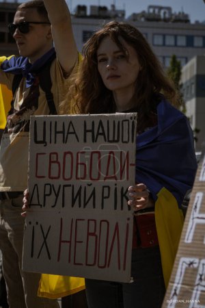 Téléchargez les photos : Kiev (Ukraine), le 28 avril 2024. Les défenseurs ukrainiens de l'horizon de Mariupol sont en captivité russe pour le troisième printemps. les gens descendent dans les rues tous les dimanches pour rappeler à tout le monde. - en image libre de droit