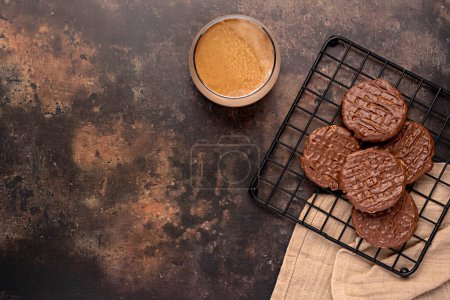 Téléchargez les photos : Photographie d'aliments de chocolat chaud, biscuit, biscuit, dessert, cacao, boisson, régal - en image libre de droit