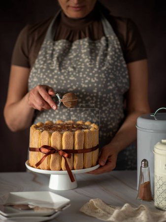 Téléchargez les photos : Photographie culinaire de tiramisu, gâteau, dessert, crème, cacao - en image libre de droit