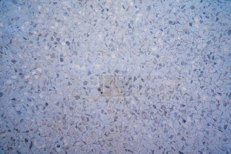 Téléchargez les photos : Terrazzo revêtement de sol marbre pierre texture mur fond abstrait. carrelage de sol en terrazzo blanc noir sur la surface de ciment, modèle de design d'intérieur d'architecture, décoration de maison moderne matériau papier peint - en image libre de droit