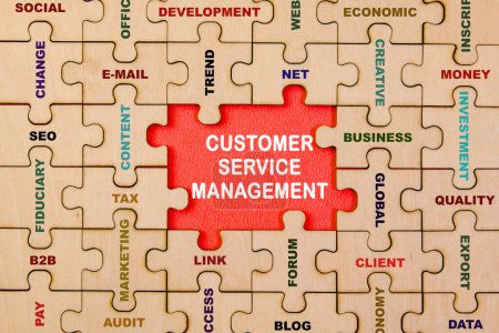 This image illustrates the concept of customer service management using a jigsaw puzzle metaphor