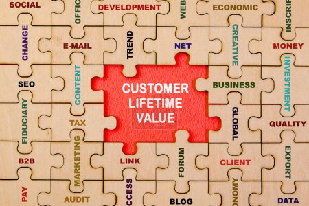 Aumentar la lealtad del cliente y los ingresos con un enfoque de valor de por vida del cliente.