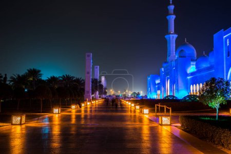 Photo for Sheikh Zayed White Mosque in Abu Dhabi, UAE viewed at night - Royalty Free Image