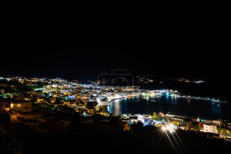 Ciudad de Mykonos por la noche, Grecia
