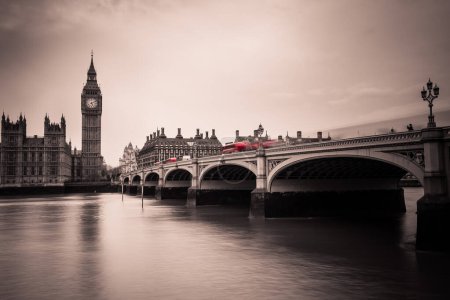 Téléchargez les photos : Big Ben et Westminster Bridge - couleurs vintage - en image libre de droit
