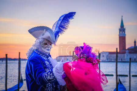 Téléchargez les photos : Célèbre carnaval à Venise, Italie - en image libre de droit