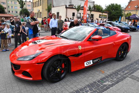 Foto de Ferrari corsa baltica, Barczewo 20.07.23r. - Imagen libre de derechos