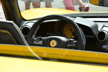 Foto de Ferrari corsa baltica, Barczewo 20.07.23r. - Imagen libre de derechos