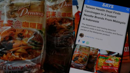 Téléchargez les photos : Taipei Health Bureau révèle que les nouilles instantanées contiennent une substance cancéreuse. - en image libre de droit