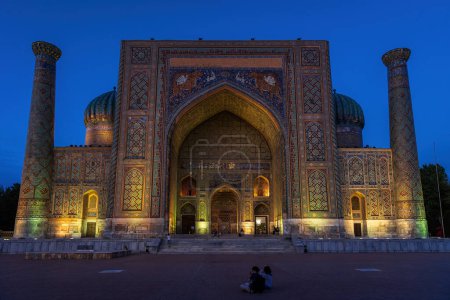Registan Sher Dor Madrasa ist ein Teil der antiken Stadt Registan, Samarkand