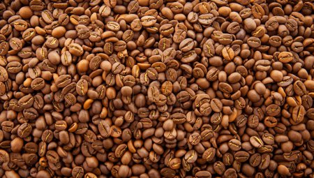 Téléchargez les photos : Grains de café Contexte. grains de café torréfiés gros plan
. - en image libre de droit