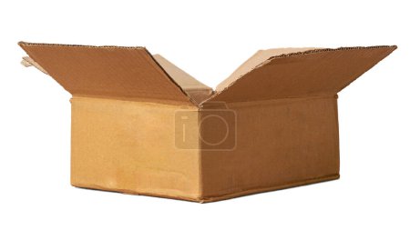 Foto de Caja de cartón corrugado utilizada abierta utilizada en embalaje aislado sobre fondo blanco, plantilla de maqueta de cartón en blanco para diseño gráfico - Imagen libre de derechos