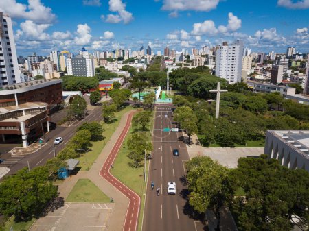Vista aerea da praca do Migrante na cidade de Cascavel, Parana, Brasil. Aerial image of the city of Cascavel - Parana. In the image we have the Brazil Avenue and the Migrant Square.