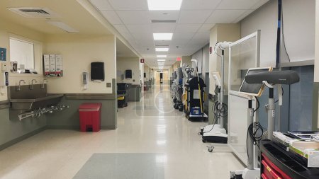 Téléchargez les photos : Intérieur d'un hôpital moderne - en image libre de droit