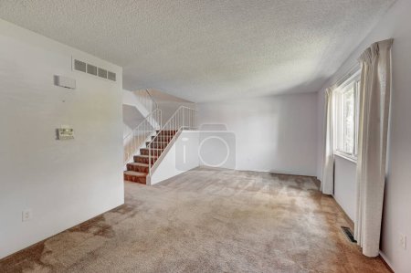 Foto de Diseño interior de una habitación vacía con alfombra en el suelo. renderizado 3d - Imagen libre de derechos