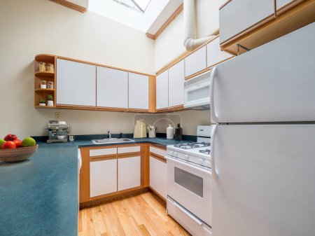 Foto de Diseño interior de cocina simple y moderno, ilustración de renderizado 3d - Imagen libre de derechos