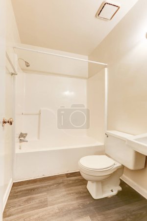 Téléchargez les photos : Intérieur de salle de bain moderne. Rendu 3d - en image libre de droit