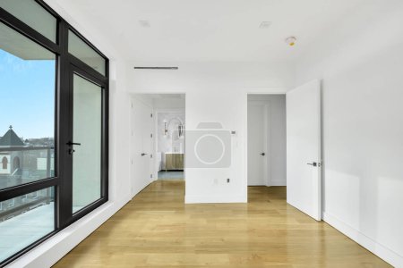 Téléchargez les photos : Intérieur de l'appartement moderne avec espace vide - en image libre de droit